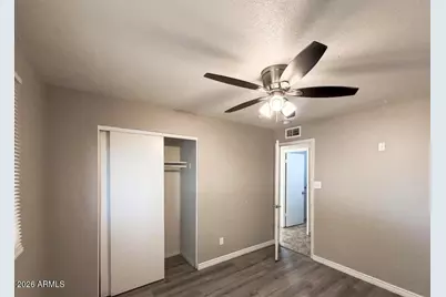 6301 W Earll Drive, Phoenix, AZ 85033 - Photo 9