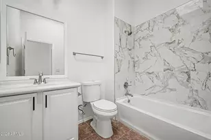 2241 E Pinchot Ave, Phoenix, AZ 85016 - Photo 25