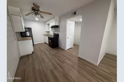 2034 W Cactus Road #B, Phoenix, AZ 85029 - Photo 3