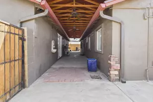 1201 E Griswold Rd, Phoenix, AZ 85020 - Photo 23