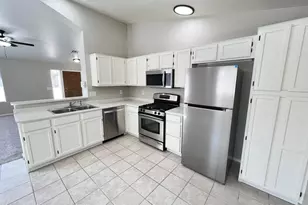 11231 W Golden Ln, Peoria, AZ 85345 - Photo 11