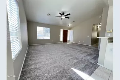 11231 W Golden Lane, Peoria, AZ 85345 - Photo 7