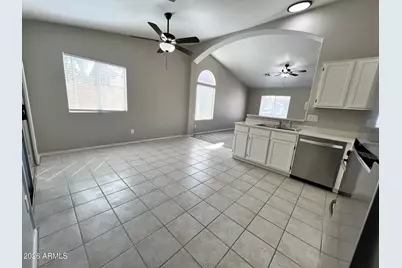 11231 W Golden Lane, Peoria, AZ 85345 - Photo 17
