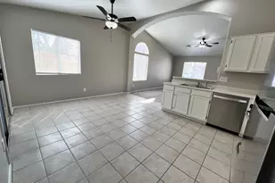11231 W Golden Ln, Peoria, AZ 85345 - Photo 17