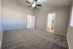 11231 W Golden Ln, Peoria, AZ 85345 - Photo 31