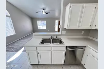 11231 W Golden Lane, Peoria, AZ 85345 - Photo 15