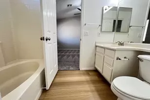 11231 W Golden Ln, Peoria, AZ 85345 - Photo 35