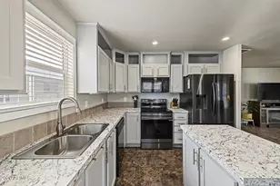 10960 N 67th Ave, Glendale, AZ 85304 - Photo 5