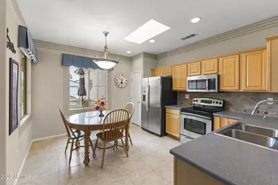 16807 W Palisade Trail Lane, Surprise, AZ 85387 - Photo 9