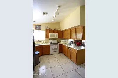 7363 W Medlock Drive, Glendale, AZ 85303 - Photo 9