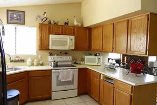 7363 W Medlock Dr, Glendale, AZ 85303 - Photo 9