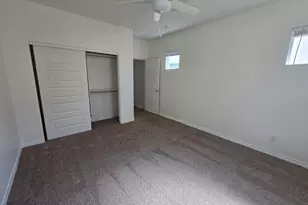 221 E Balsam Dr, Chandler, AZ 85286 - Photo 17