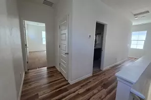 221 E Balsam Dr, Chandler, AZ 85286 - Photo 15