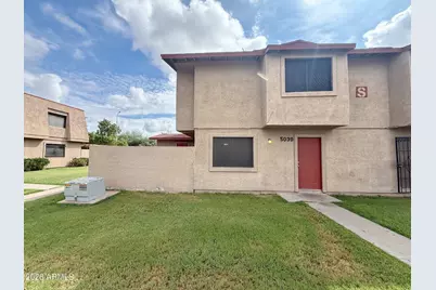 5039 N 39th Lane, Phoenix, AZ 85019 - Photo 1