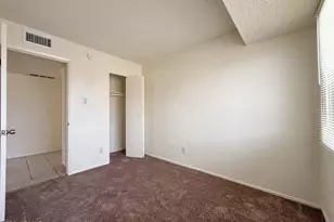 5039 N 39th Ln, Phoenix, AZ 85019 - Photo 19