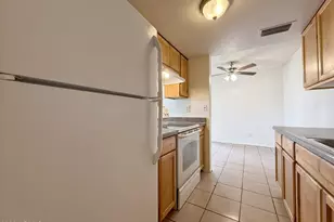 5039 N 39th Ln, Phoenix, AZ 85019 - Photo 9