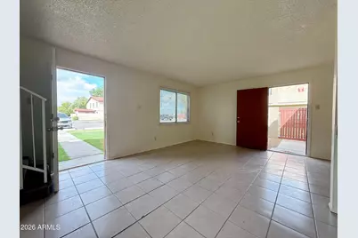 5039 N 39th Lane, Phoenix, AZ 85019 - Photo 5