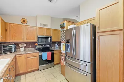 10426 W Catalina Drive, Arizona City, AZ 85123 - Photo 7