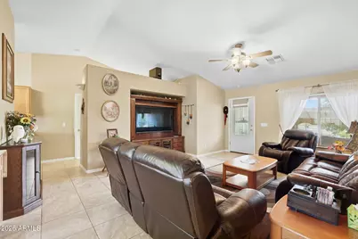 10426 W Catalina Drive, Arizona City, AZ 85123 - Photo 5