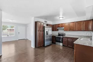 2219 W Cholla St, Phoenix, AZ 85029 - Photo 9