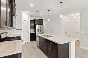 12645 W Orangewood Ave, Glendale, AZ 85307 - Photo 11