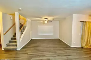 4056 E Abraham Ln, Phoenix, AZ 85050 - Photo 3