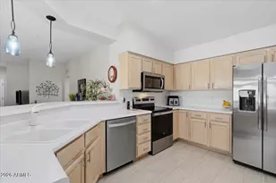 18602 N 136th Dr, Sun City West, AZ 85375 - Photo 15