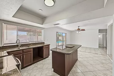 8610 N 42nd Drive, Phoenix, AZ 85051 - Photo 15