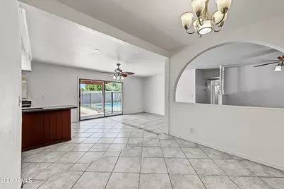 8610 N 42nd Drive, Phoenix, AZ 85051 - Photo 11