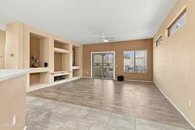 16386 W Crater Lane, Surprise, AZ 85374 - Photo 5