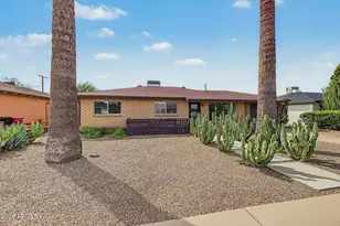 8119 E Mitchell Dr, Scottsdale, AZ 85251 - Photo 3