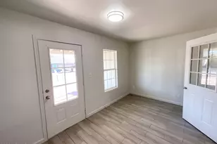 4253 E Vineyard Rd, Phoenix, AZ 85042 - Photo 21