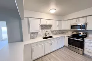 4253 E Vineyard Rd, Phoenix, AZ 85042 - Photo 17