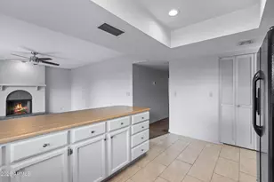 8185 E Del Caverna Dr, Scottsdale, AZ 85258 - Photo 11