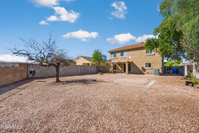 17137 W Port Royale Lane, Surprise, AZ 85388 - Photo 11