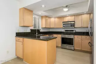 12212 N Paradise Vlg Pkwy S, Phoenix, AZ 85032 - Photo 7