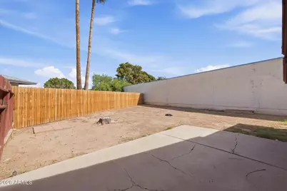 9329 N 44th Avenue, Glendale, AZ 85302 - Photo 5