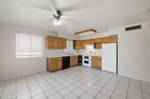 9329 N 44th Ave, Glendale, AZ 85302 - Photo 11