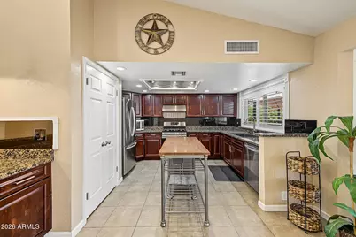11038 W Runion Drive, Sun City, AZ 85373 - Photo 11