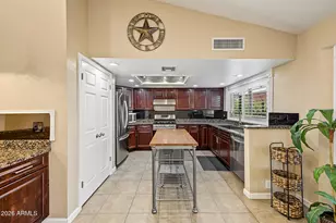 11038 W Runion Dr, Sun City, AZ 85373 - Photo 11
