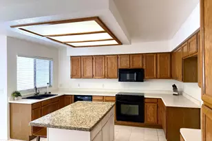 9404 W Morrow Dr, Peoria, AZ 85382 - Photo 9