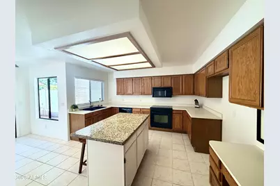 9404 W Morrow Drive, Peoria, AZ 85382 - Photo 7