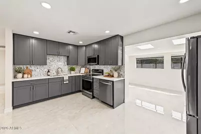 7525 E Moreland Street, Scottsdale, AZ 85257 - Photo 9