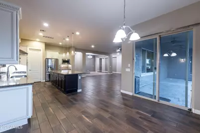 10058 W White Feather Lane, Peoria, AZ 85383 - Photo 23