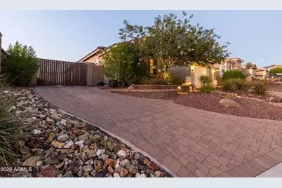 10058 W White Feather Lane, Peoria, AZ 85383 - Photo 5