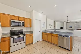 8802 S 9th St, Phoenix, AZ 85042 - Photo 13