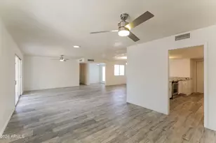 4635 W Laurel Ln, Glendale, AZ 85304 - Photo 11