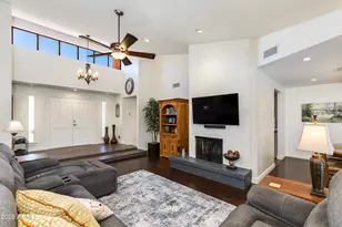 925 E Waltann Ln, Phoenix, AZ 85022 - Photo 9