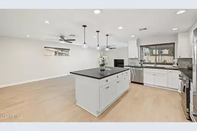 1650 W Loma Lane, Phoenix, AZ 85021 - Photo 9