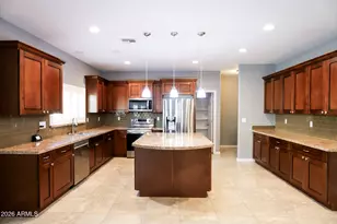 515 W Melody Dr, Phoenix, AZ 85041 - Photo 5